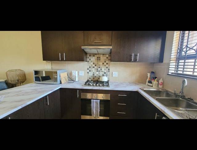 2 BEDROOM TOWNHOUSE FOR SALE IN MULBARTON